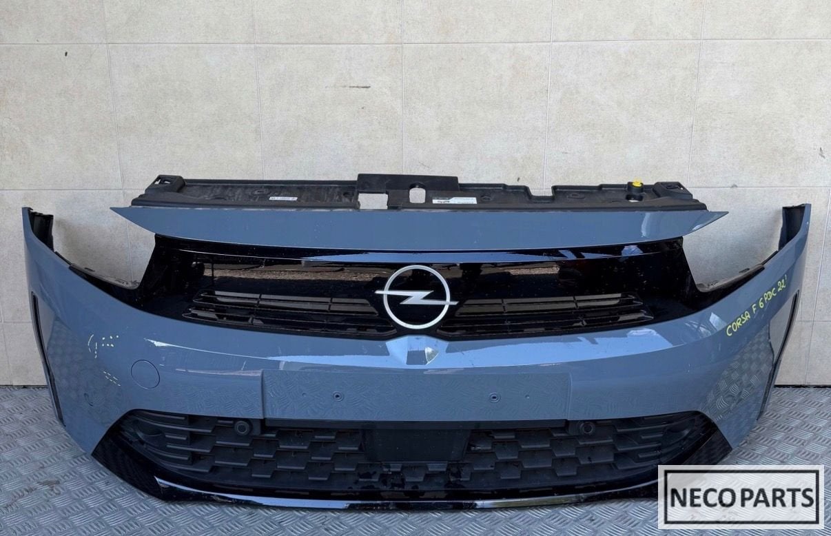 OPEL CORSA F VOORBUMPER ORIGINEEL COMPLEET ALLES LEVERBAAR!!, Auto-onderdelen, Gebruikt, -, Opel, Ophalen of Verzenden