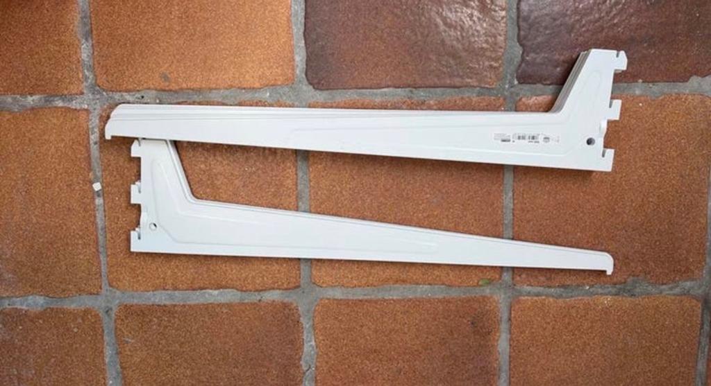 14 Nieuwe witte dragers 50 cm voor wandrailsysteem, Ophalen of Verzenden, Nieuw
