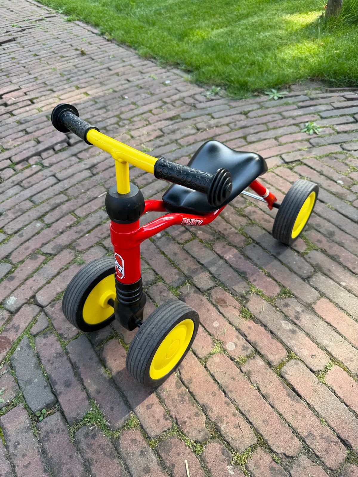 Puky loopfiets rood/geel - goede staat, Ophalen of Verzenden, Gebruikt, Minder dan 16 inch