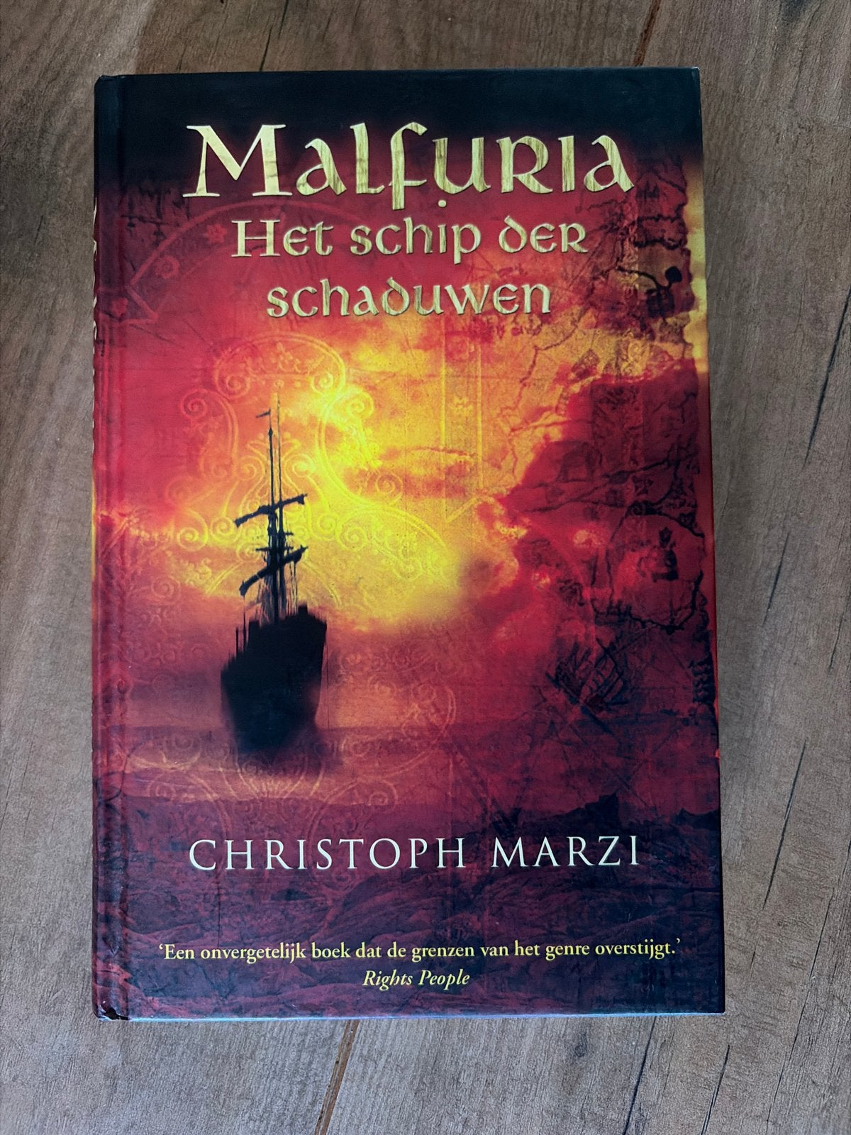 Malfuria: Het Schip der Schaduwen - Christoph Marzi, Ophalen of Verzenden, Gelezen
