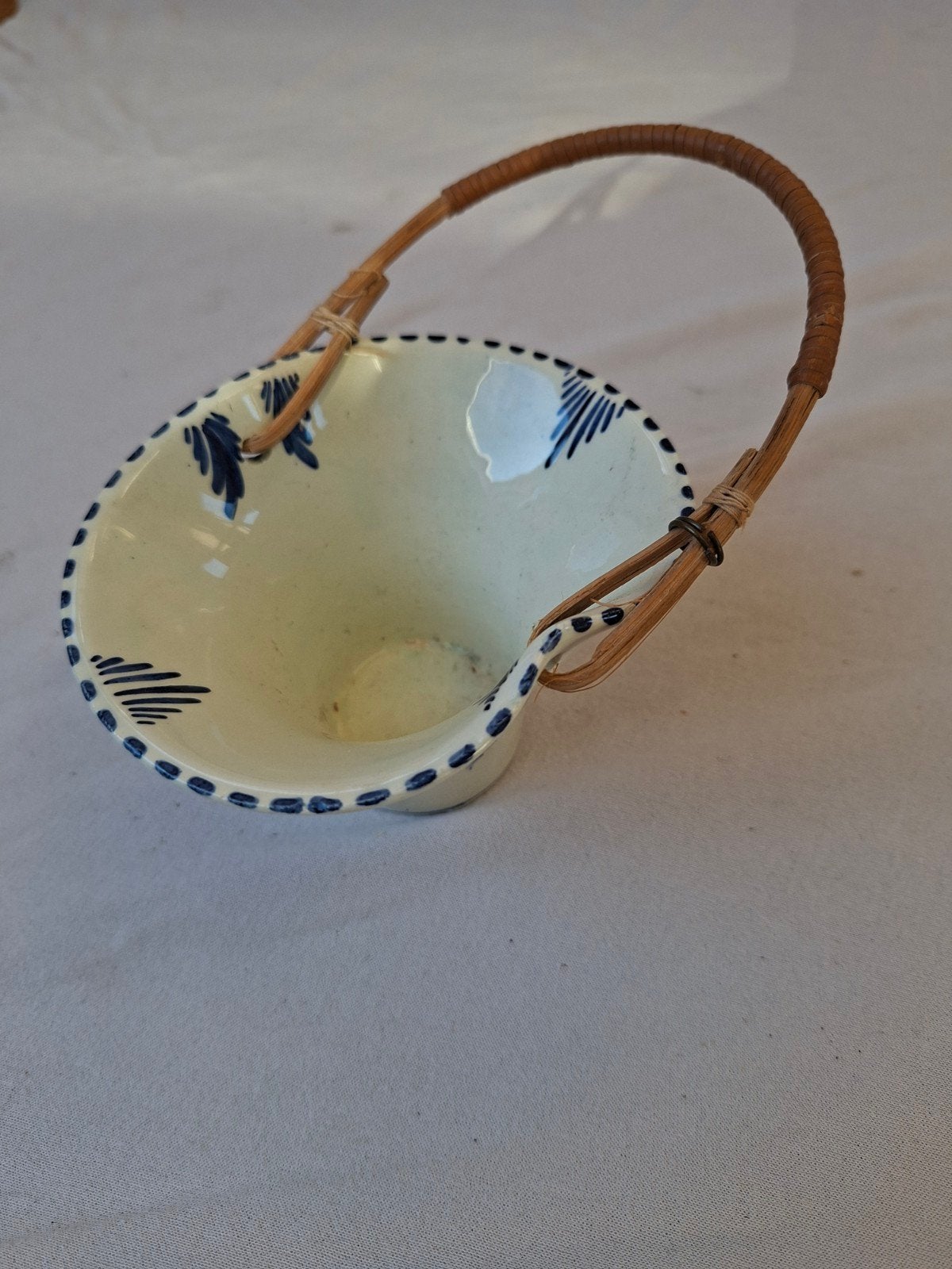 Delfts Blauw bloemenmandje met bamboe hengsel, Antiek en Kunst, Ophalen