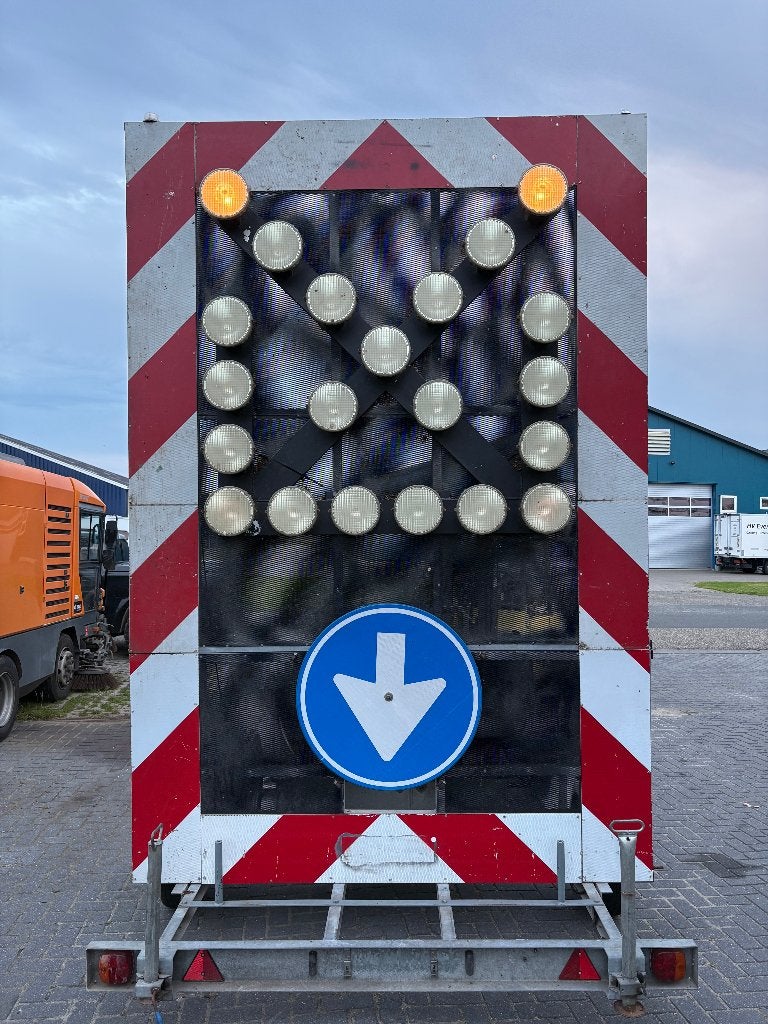 Te koop Actiewagen, pijlwagen, voorwaarschuwingswagen, Ophalen, Gebruikt