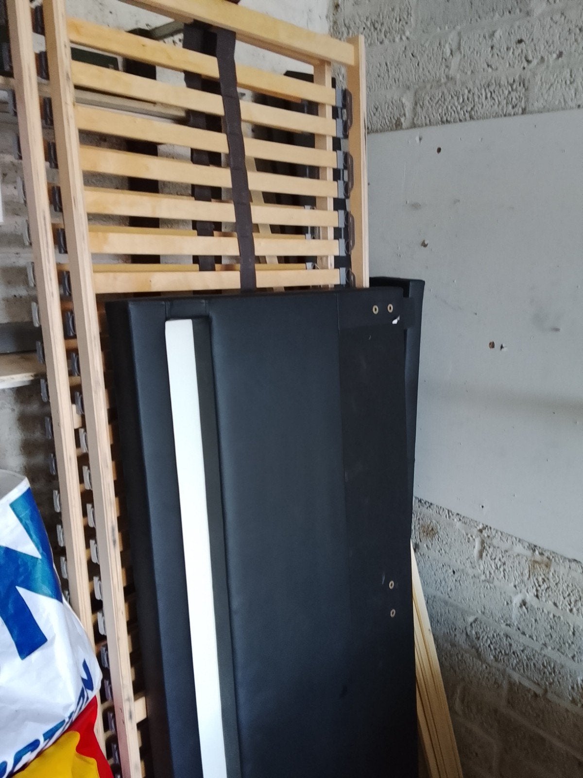 Lattenbodem en bedframe (zwart), Ophalen, Gebruikt, 90 cm, Eenpersoons