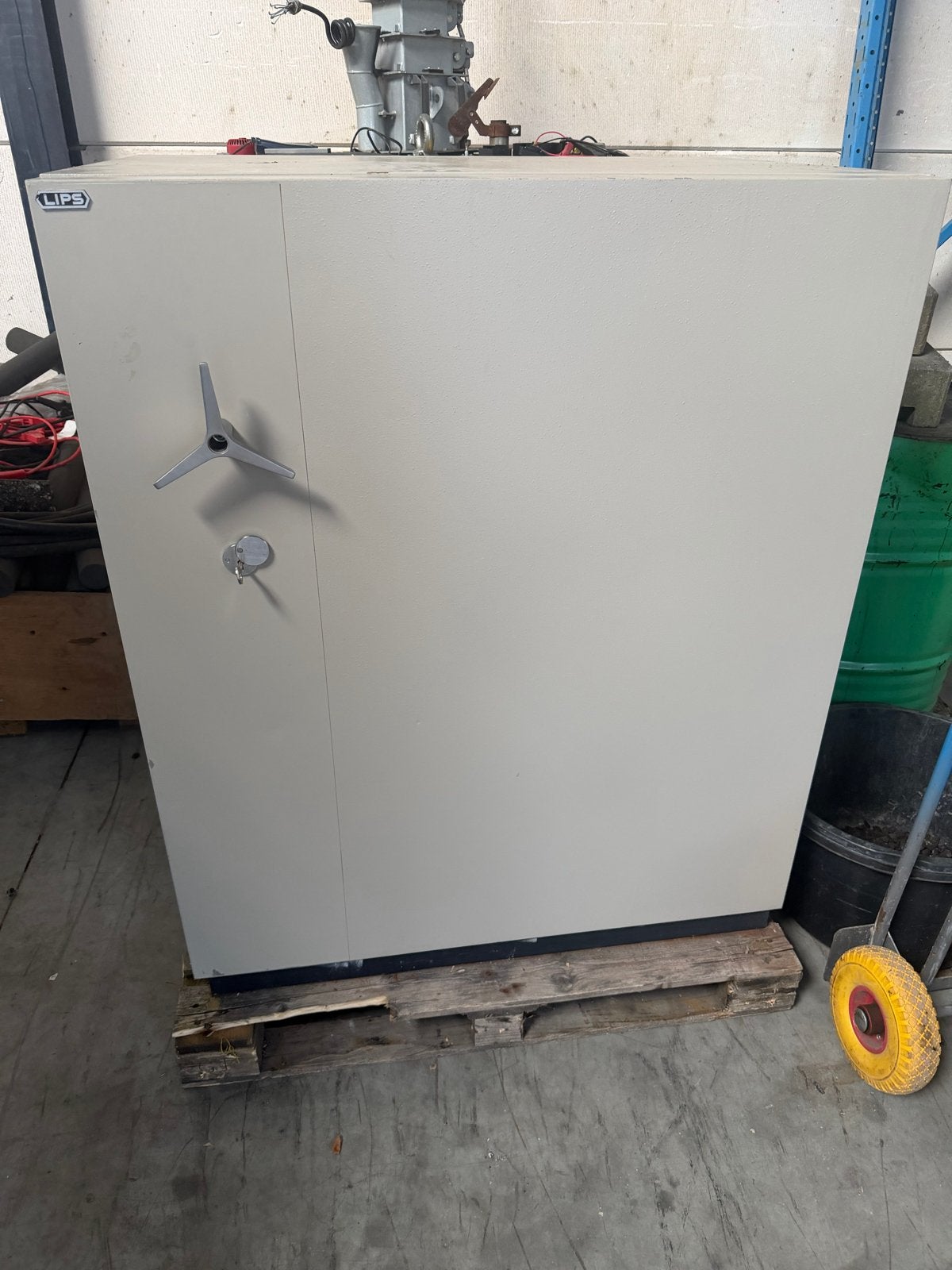 Grote Lips kluis op pallet voor transport, Ophalen, Gebruikt, Brandkast