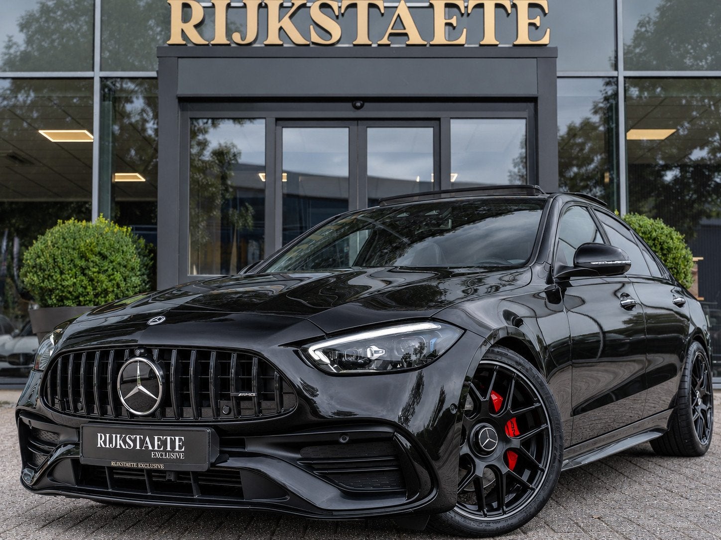 Mercedes C-klasse C200 AMG C63s|PANO|ACC|BURMESTER|19''|360, Auto's, Automaat, Dealer onderhouden, Achterwielaandrijving, Euro 6