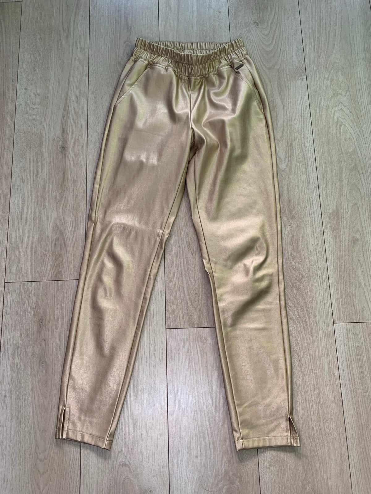 Ambika broek maat M - Goudkleurig, Kleding | Dames, Maat 38/40 (M), Ophalen of Verzenden, Zo goed als nieuw, Lang