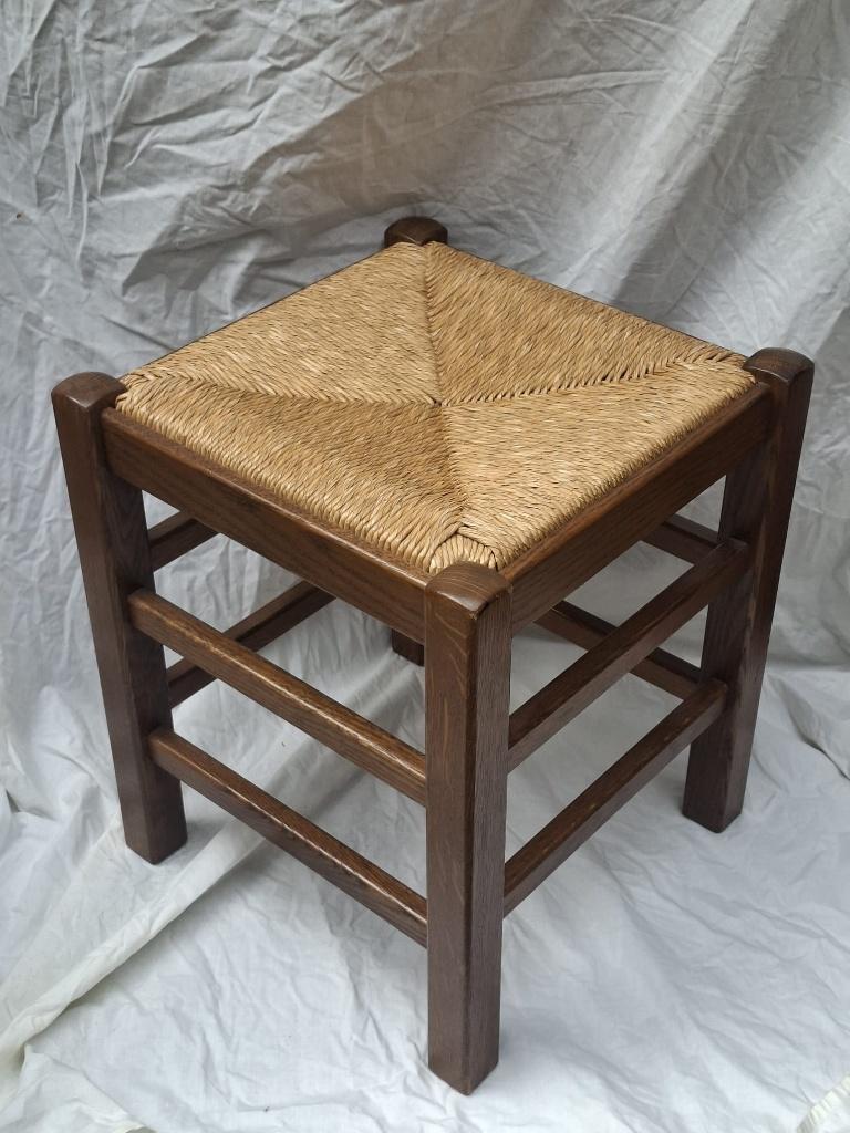 Vintage eikenhouten kruk biezen zitting Jaren 70 (Brutalist), Huis en Inrichting, Krukjes, Zo goed als nieuw, Hout, Ophalen of Verzenden