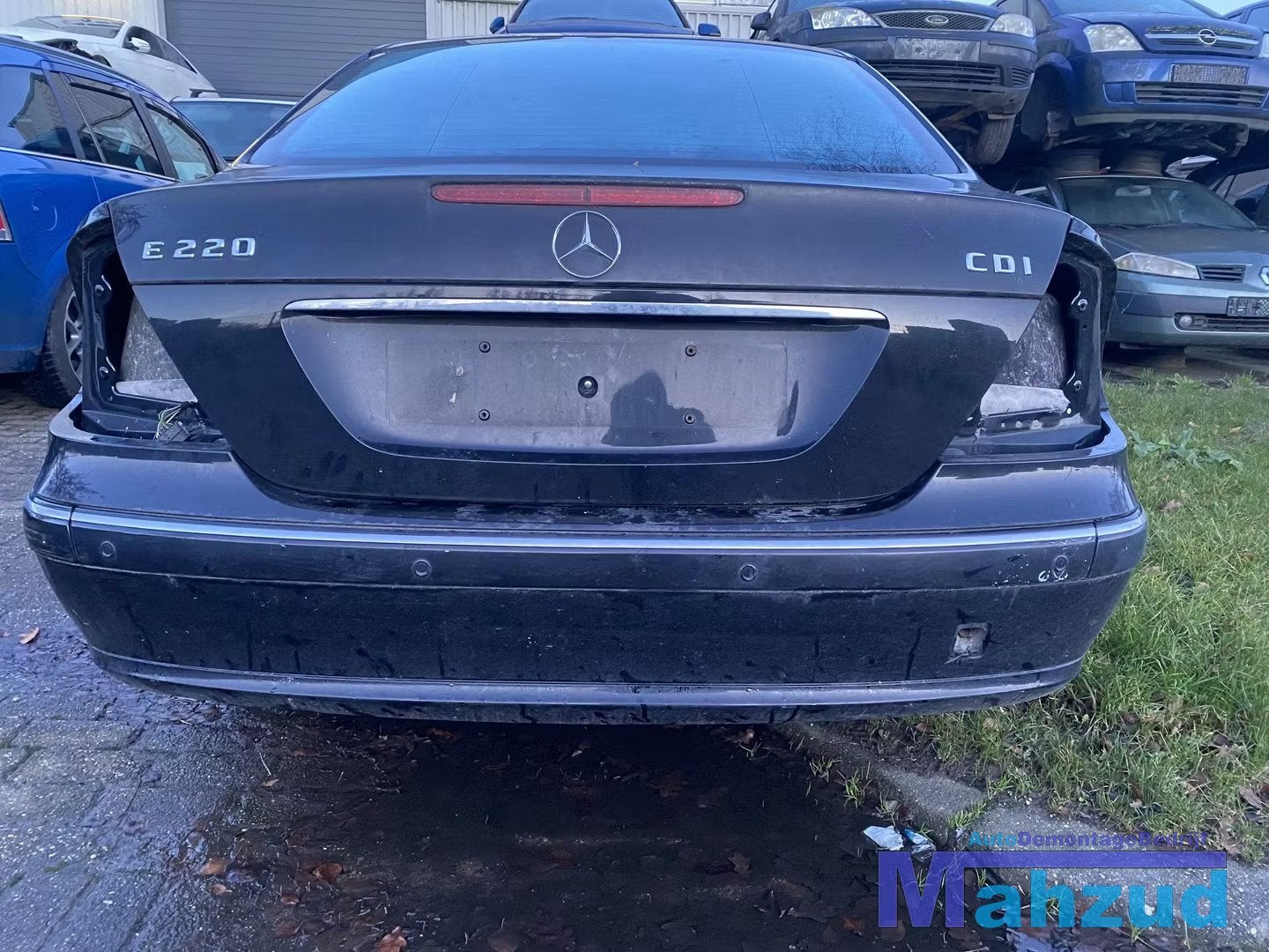 MERCEDES E-KLASSE W211 sedan zwart achterbumper bumper 2002-, Auto-onderdelen, Carrosserie en Plaatwerk, Gebruikt, Mercedes-Benz AG
