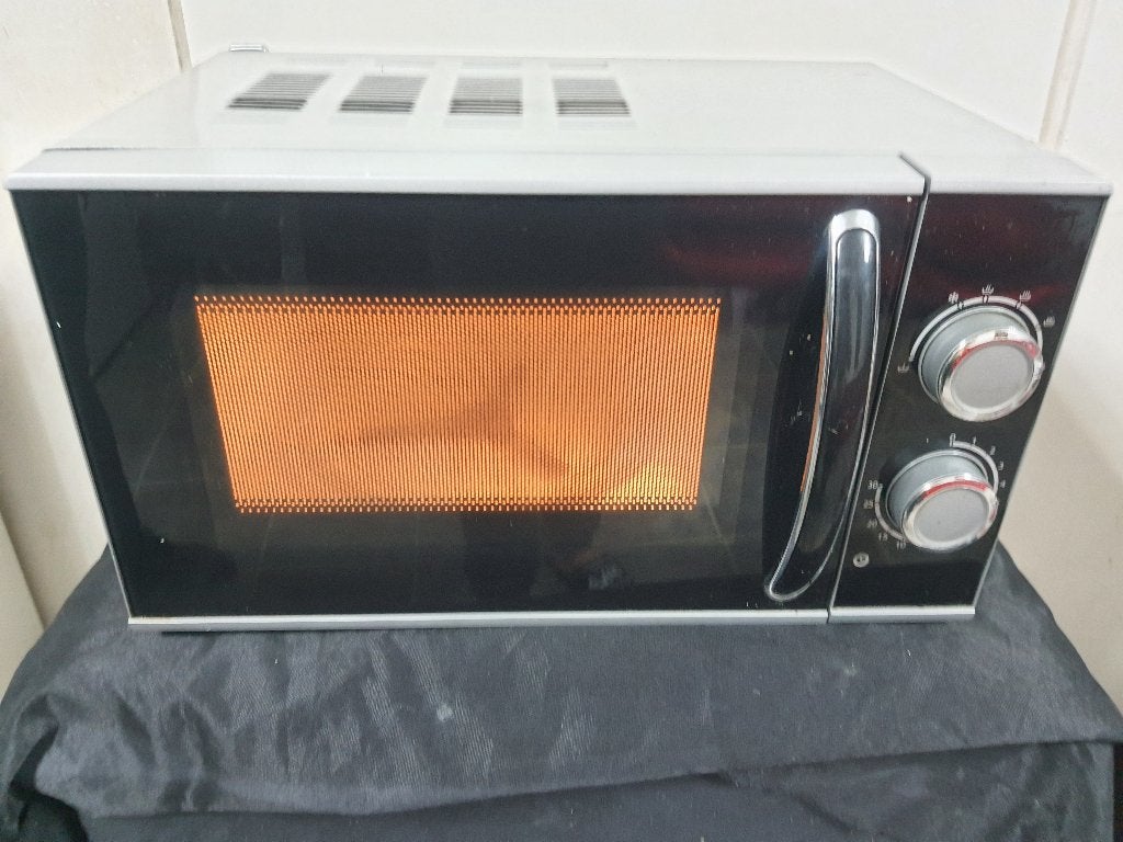 Micromaxx solo Magnetron werkt Uitstekend, Witgoed en Apparatuur, Magnetrons, Ophalen, Draaiplateau, Magnetron, Zo goed als nieuw
