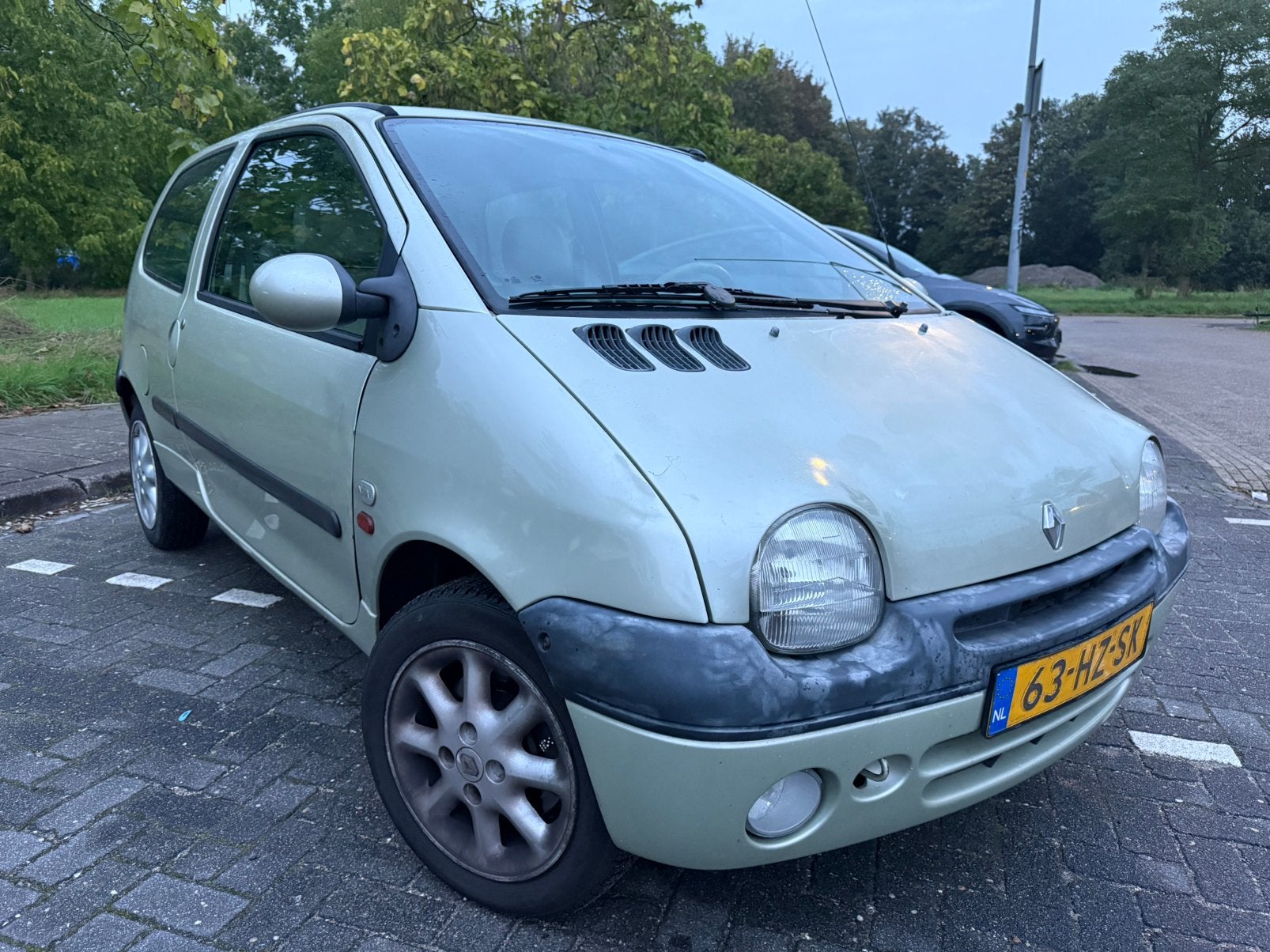 Renault Twingo 1.2-16V/APK MAART 2027/AIRCO/TREKHAAK/NAP, Auto's, Voorwielaandrijving, 600 kg, Beige, 4 cilinders