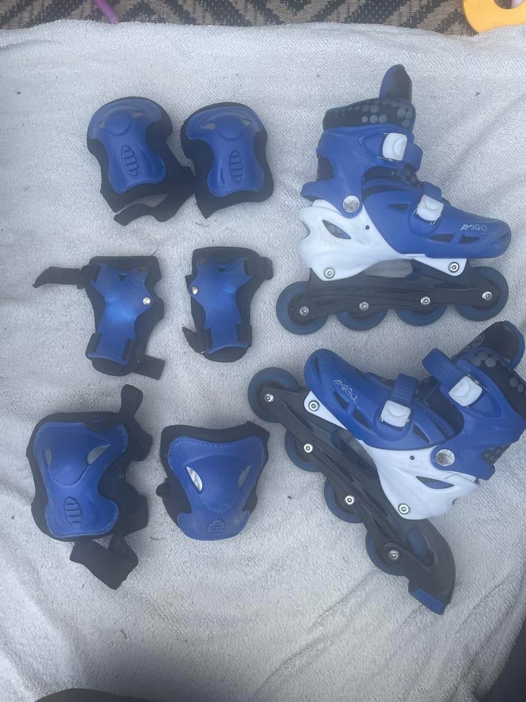 Amigo verstelbare skeelers maat 30-33 met bescherming, Overige merken, Kinderen, Ophalen of Verzenden, Inline skates 4 wielen