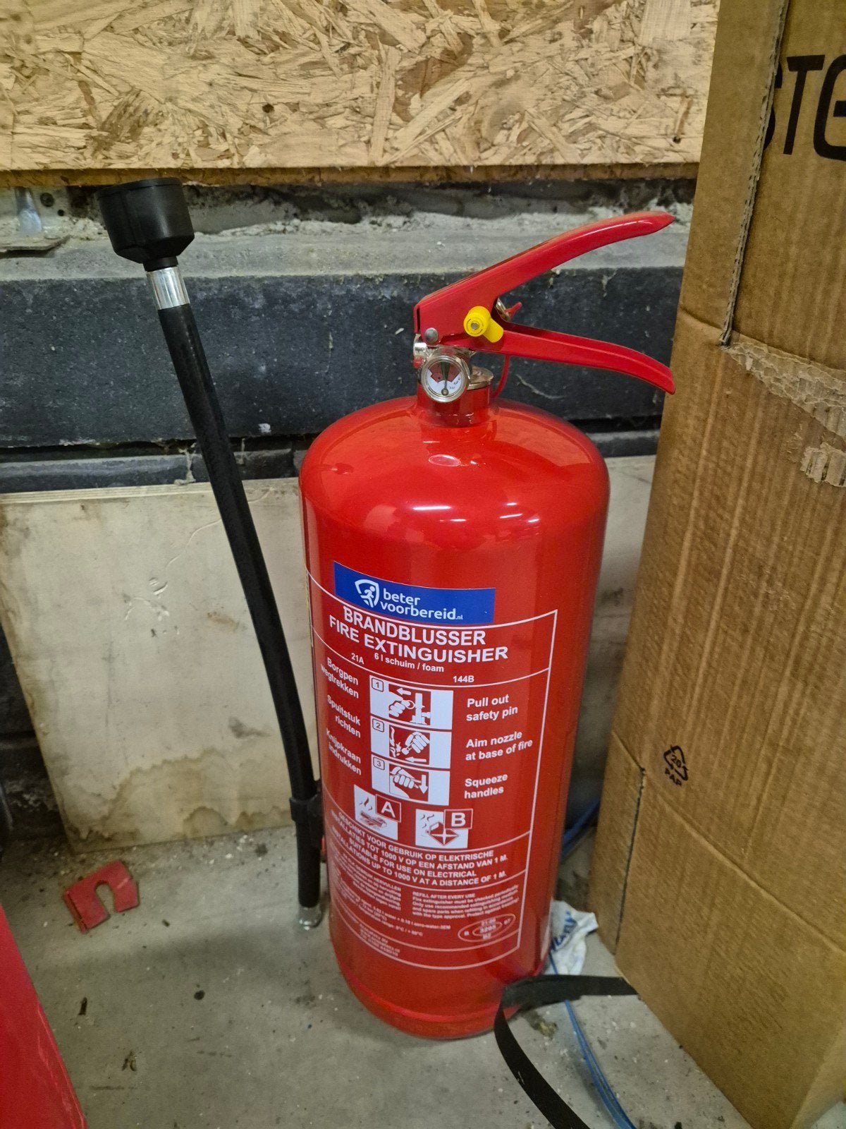 Brandblusser - Schuim/Foam - Beter Voorbereid, Ophalen, Nieuw