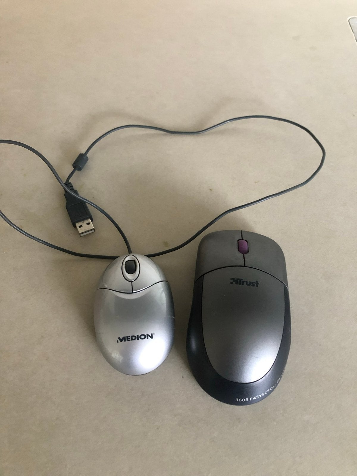 Medion en Trust muizen (bedraad), Computers en Software, Ophalen of Verzenden, Gebruikt, Bedraad, Muis