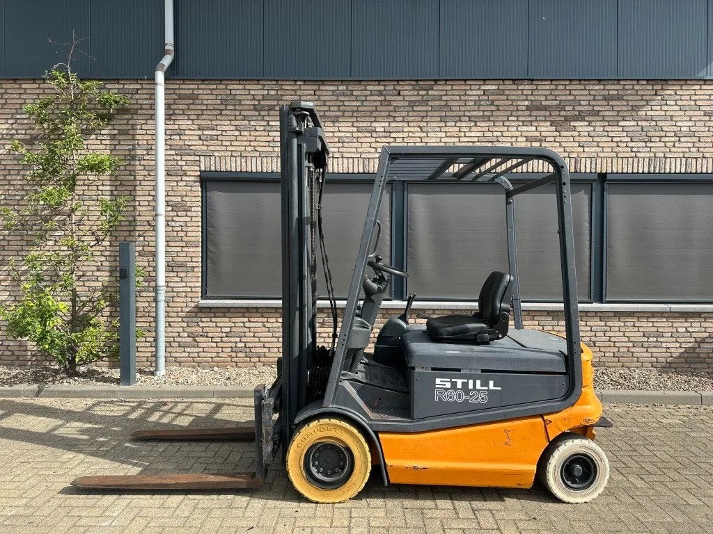 Still R 60-25 2.5 ton Triplex Freelift Sideshift Elektra Hef, Zakelijke goederen, Machines en Bouw | Heftrucks en Intern transport