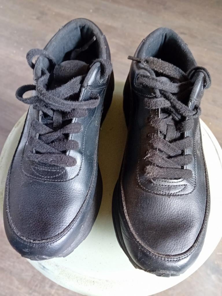 Zwarte hi-tec sneakers, Ophalen, Zwart, Sneakers of Gympen, Gedragen