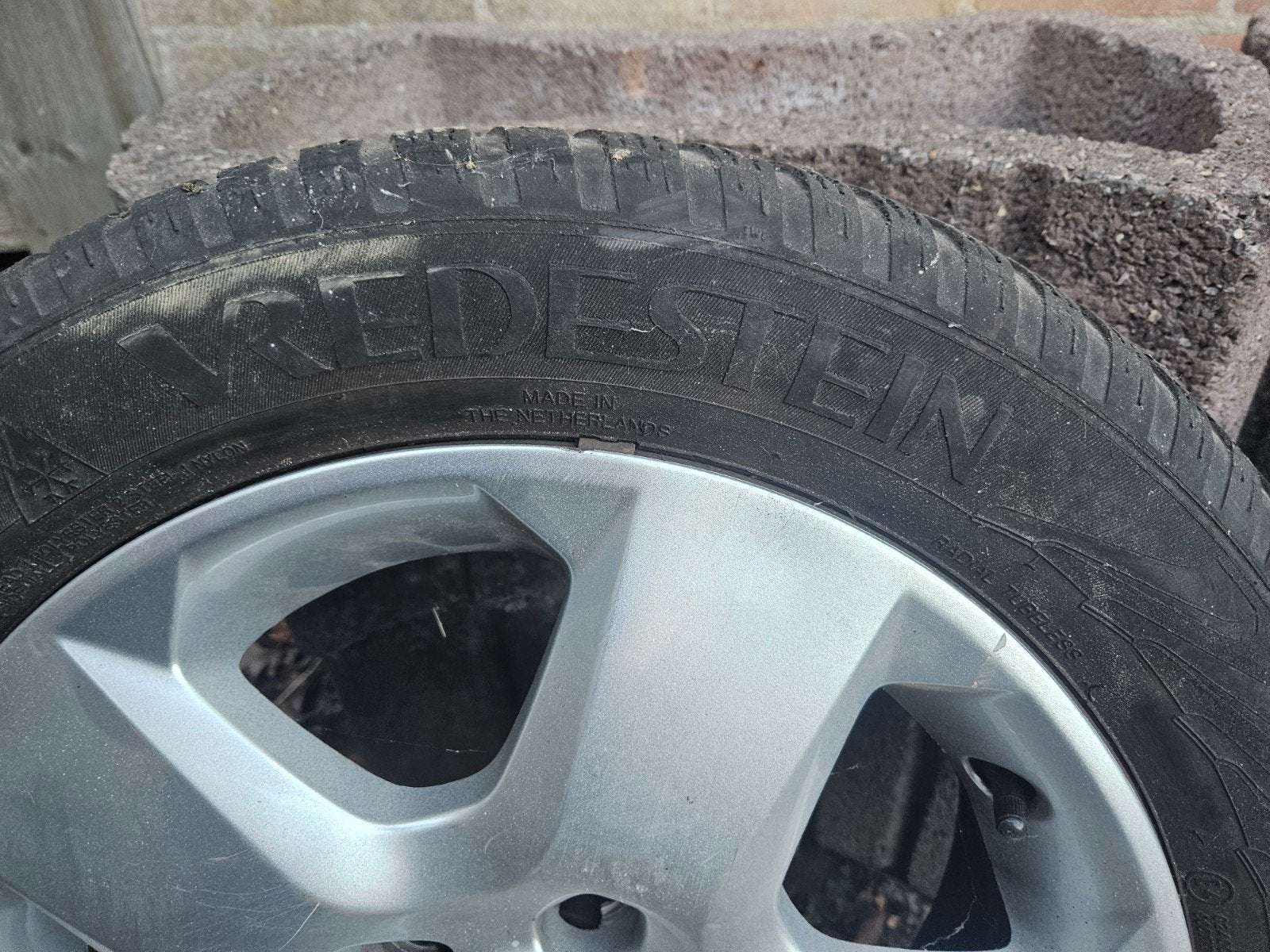 Vredestein Snowtrac 3 winterbanden met velgen 205/55 R16, Auto-onderdelen, Ophalen, Gebruikt, 16 inch, Banden en Velgen