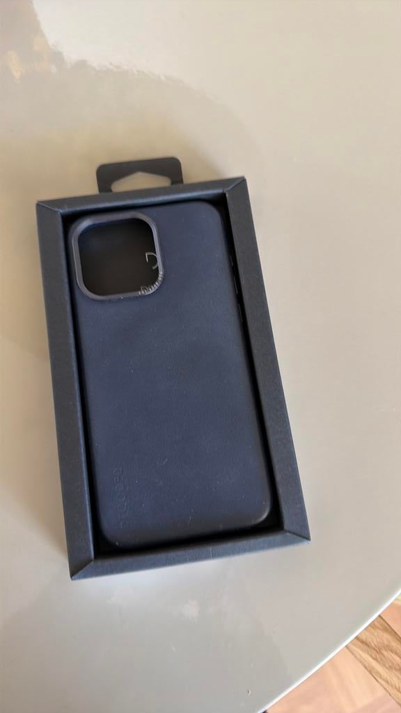 Decoded iphone 15 pro max hoesje navy leer, Blauw, Nieuw, Hoesje of Tasje, Ophalen of Verzenden