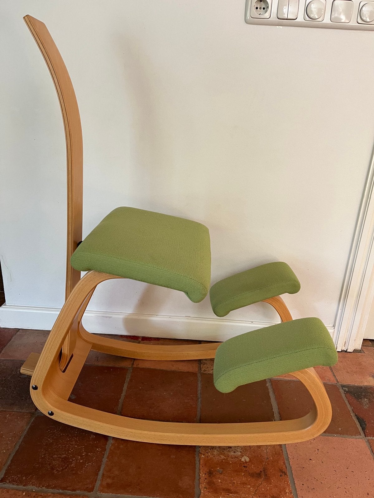 Stokke Varier variable balans kniestoel met rugleuning, Ophalen, Zo goed als nieuw
