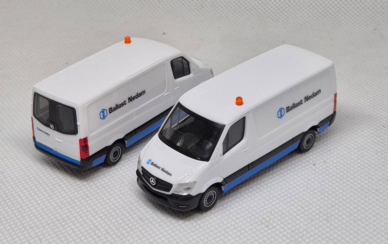 MB Sprinter Ballast Nedam Eigenbouw, Hobby en Vrije tijd, Ophalen of Verzenden, Zo goed als nieuw, Auto, Herpa