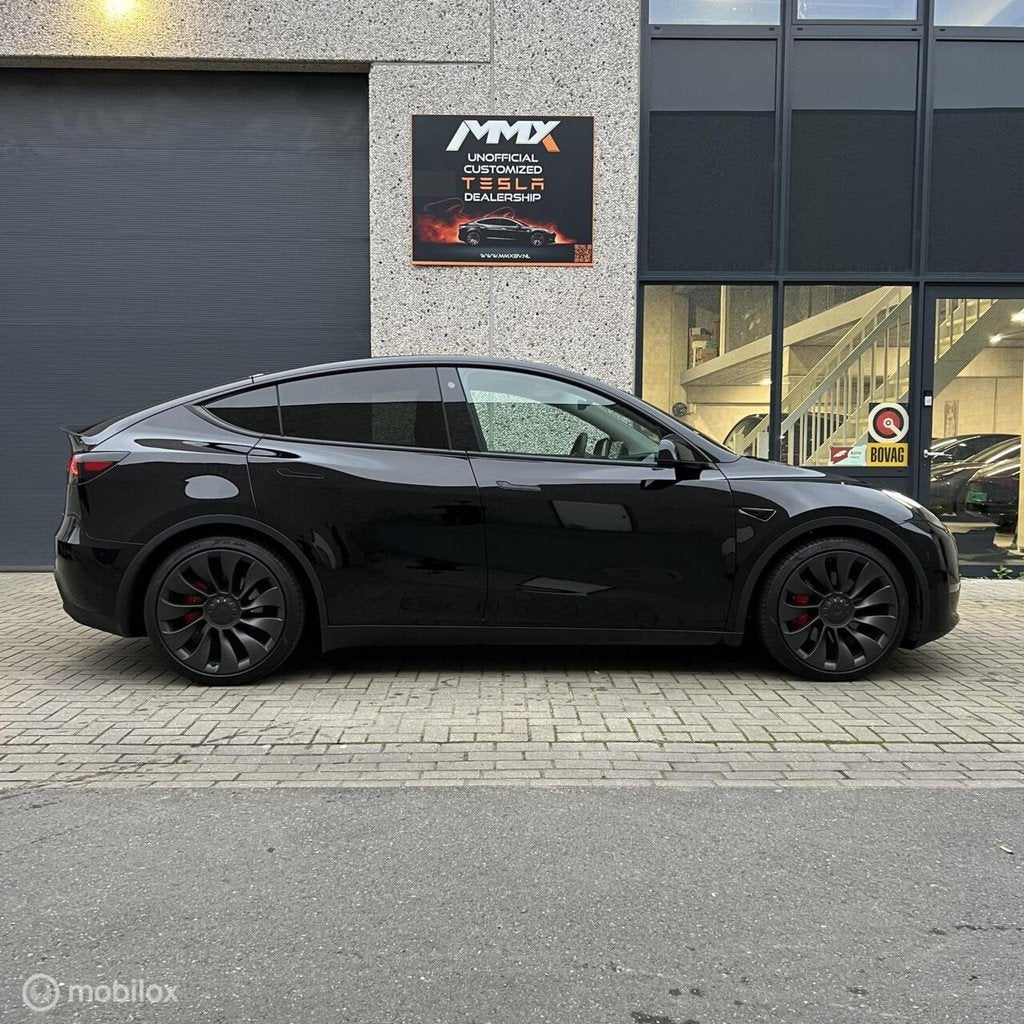 Tesla Model Y Performance + MMX PACK + IAP, Auto's, Tesla, Automaat, 514 km, Gebruikt, Zwart