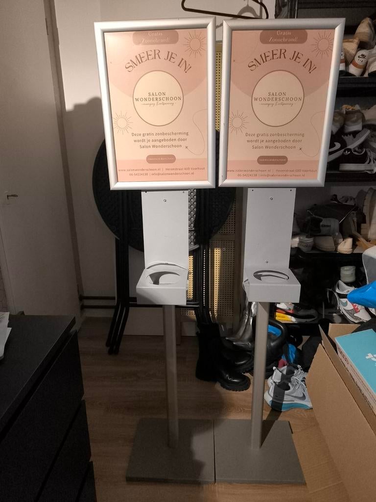 4x Dispenser palen - desinfectie zuilen -  informatiebord, Ophalen, Gebruikt