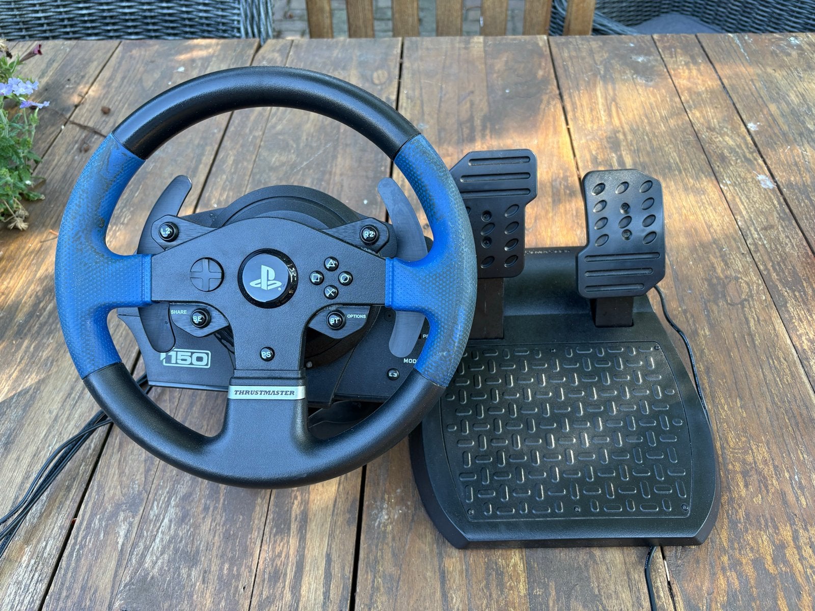 Thrustmaster T150 racestuur met pedalen voor PlayStation, Ophalen of Verzenden, Gebruikt, Stuur of Pedalen, PlayStation 4