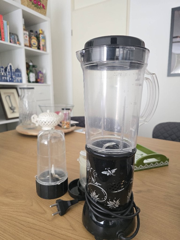 Blender met extra beker en deksels, 1 tot 2 liter, Ophalen of Verzenden, Gebruikt, 1 snelheid