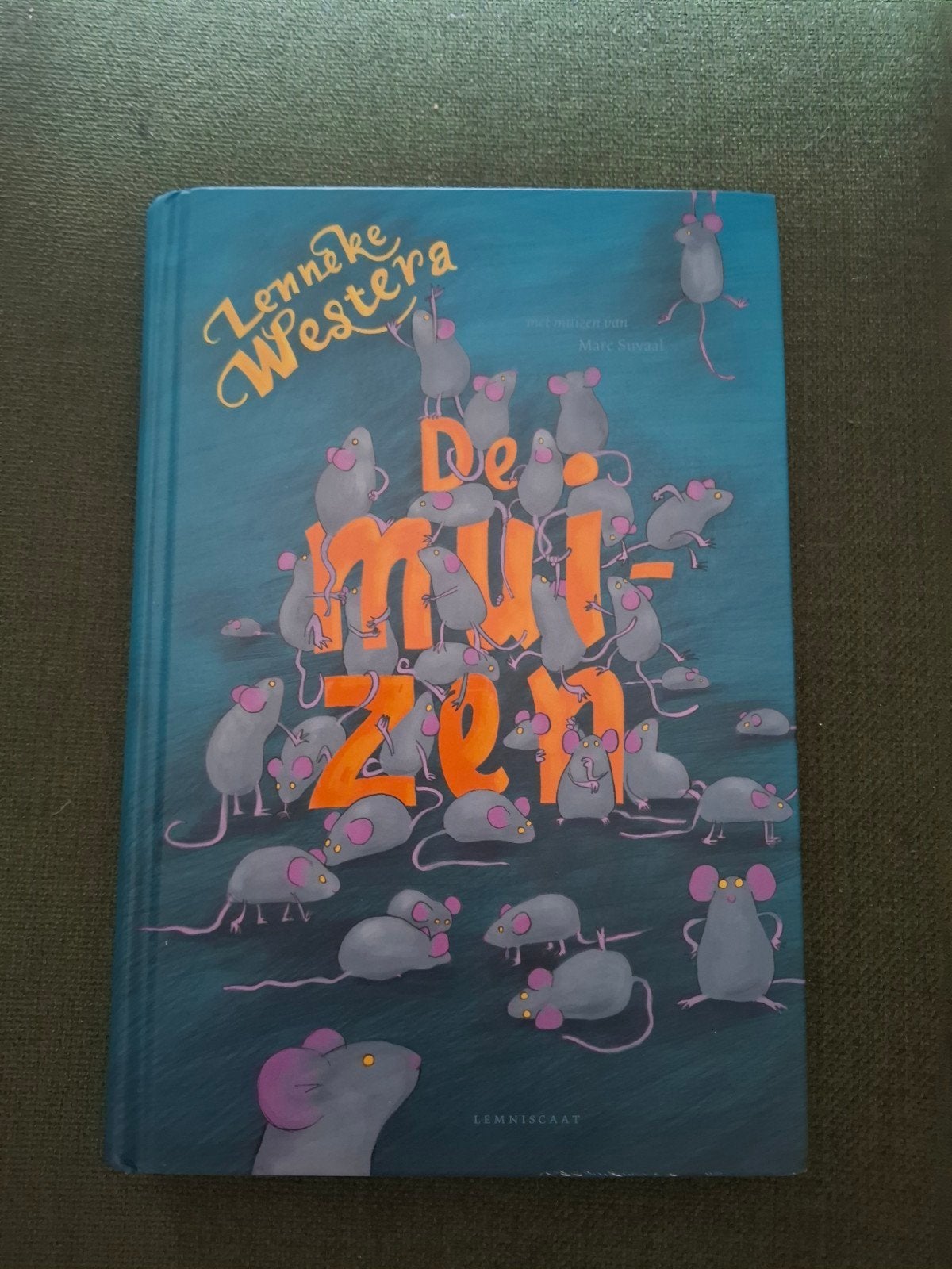 De Muizen - Lenneke Westera - Kinderboek in zeer nette staat, Gelezen, Fictie algemeen, Ophalen of Verzenden, Lenneke Westera