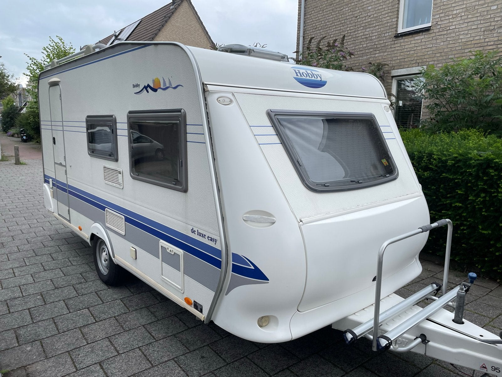 Hobby 440 SF de luxe easy - je kan er gelijk mee weg, Caravans en Kamperen, Caravans, Hobby, Treinzit, 750 - 1000 kg, 4 tot 5 meter
