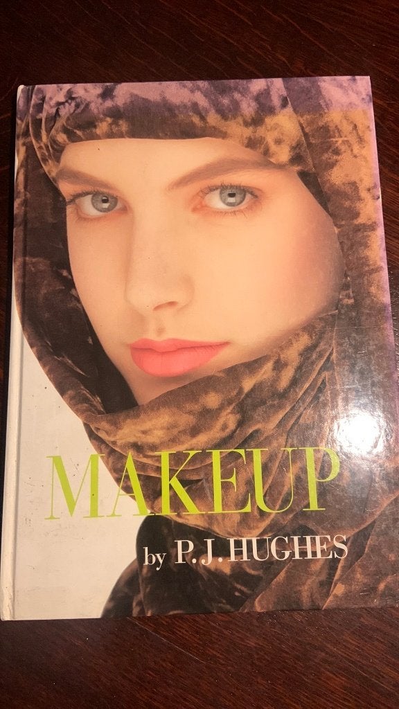 Makeup- P.J. Hughes, Boeken, Mode, Ophalen of Verzenden, Mode algemeen