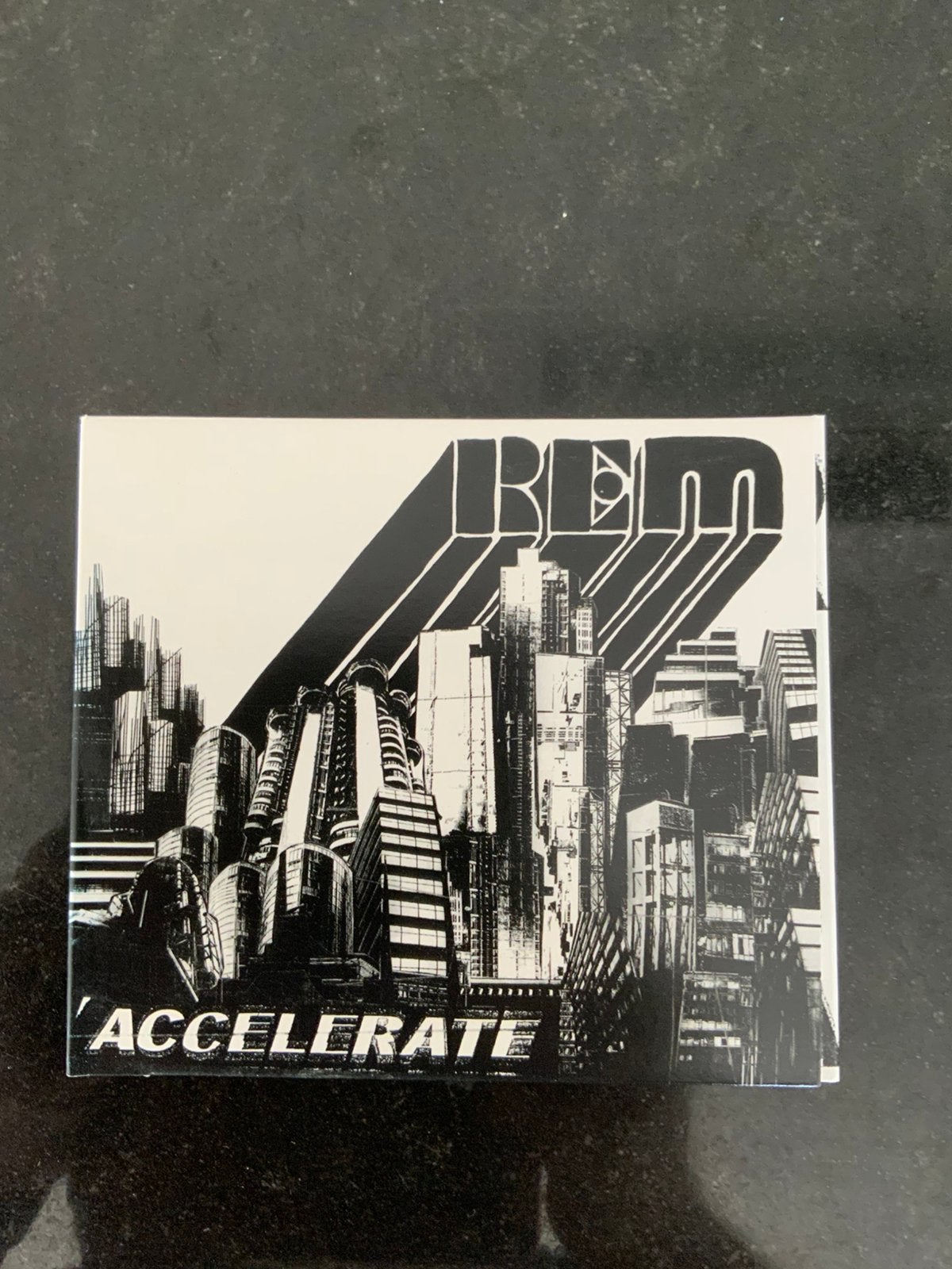 REM, Accellerate, Verzenden, Zo goed als nieuw, Poprock