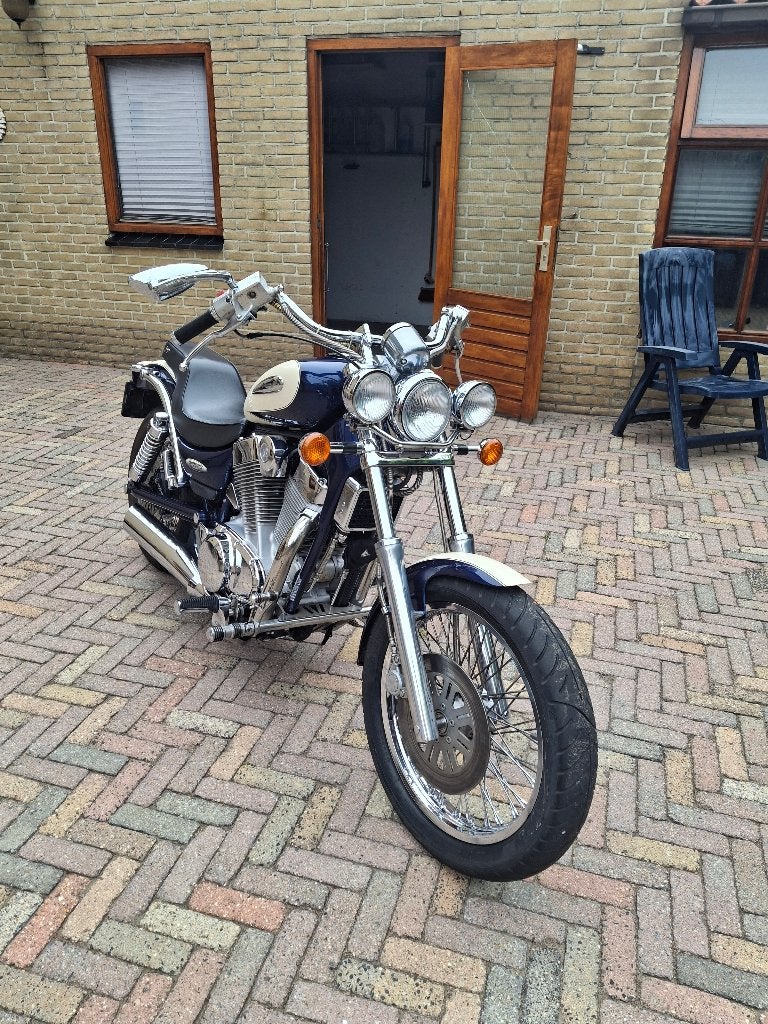 Motor suzuki, Cardan-aandrijving, 2 cilinders, Chopper, Gebruikt