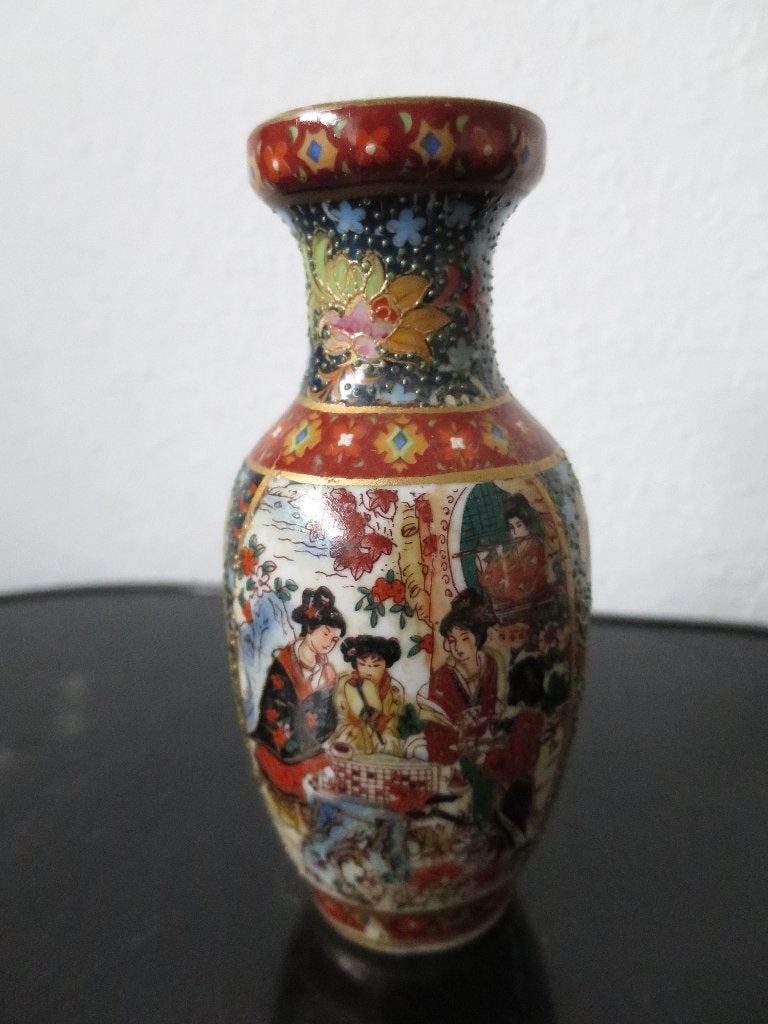 mooi handgeschilderd chinees porselein vaasje 16 cm, Antiek en Kunst, Ophalen of Verzenden