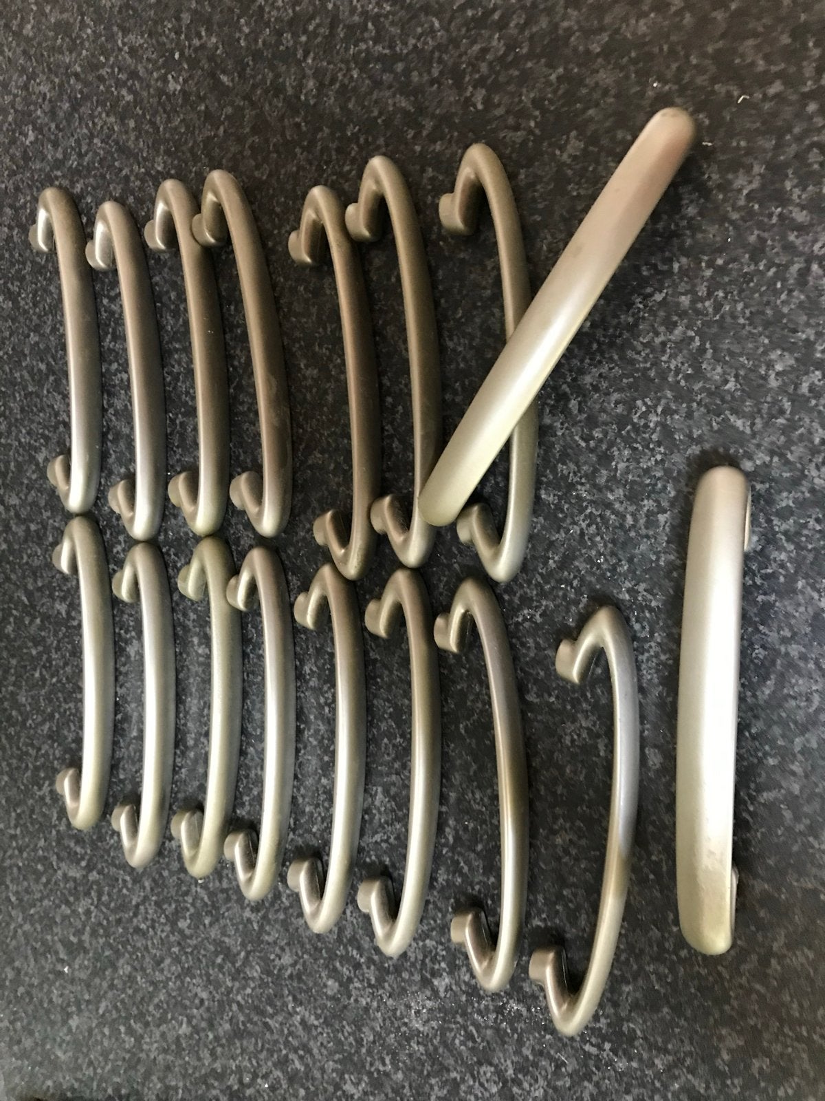 Set van 17geborsteld chroom kastgrepen, Verzenden, Gebruikt