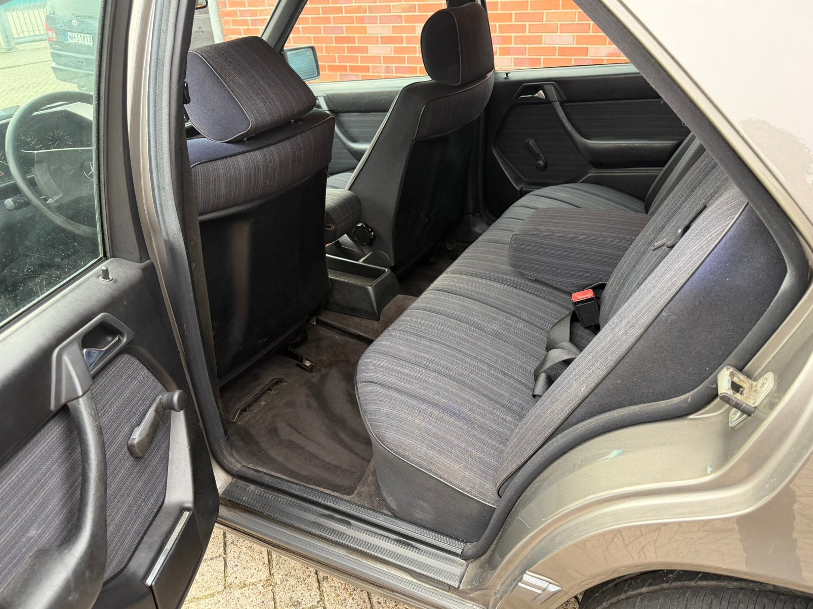 Mercedes-Benz 200-Serie 3.0 300 E K6 1986 Grijs, foto 10