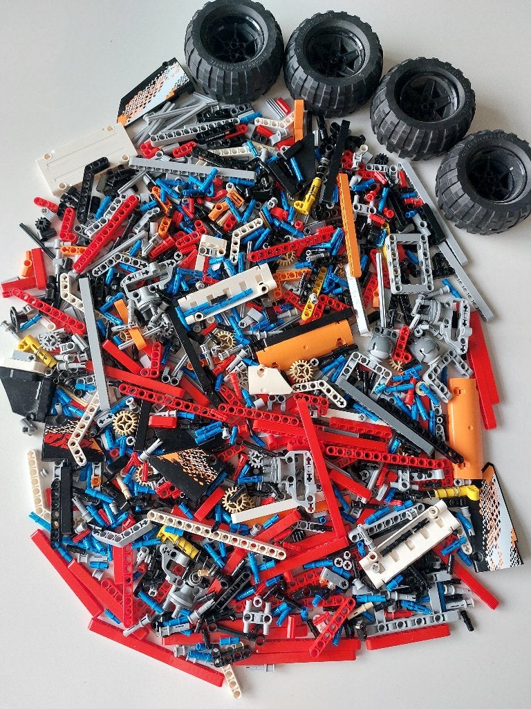 technic Lego onderdelen met 4 wielen, Lego, Ophalen of Verzenden, Zo goed als nieuw, Technic