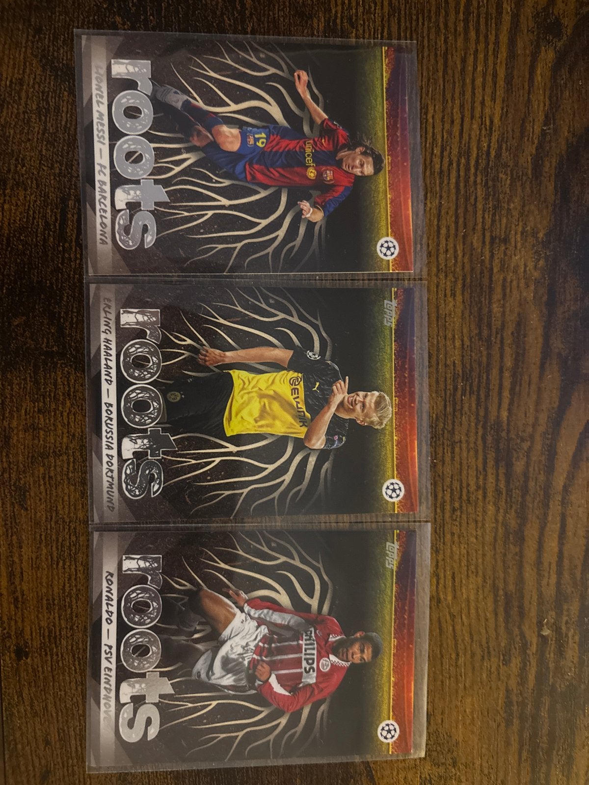 Topps Roots Champions League Kaarten Messi Haaland Ronaldo, Verzamelen, Sportartikelen en Voetbal, Verzenden, Zo goed als nieuw