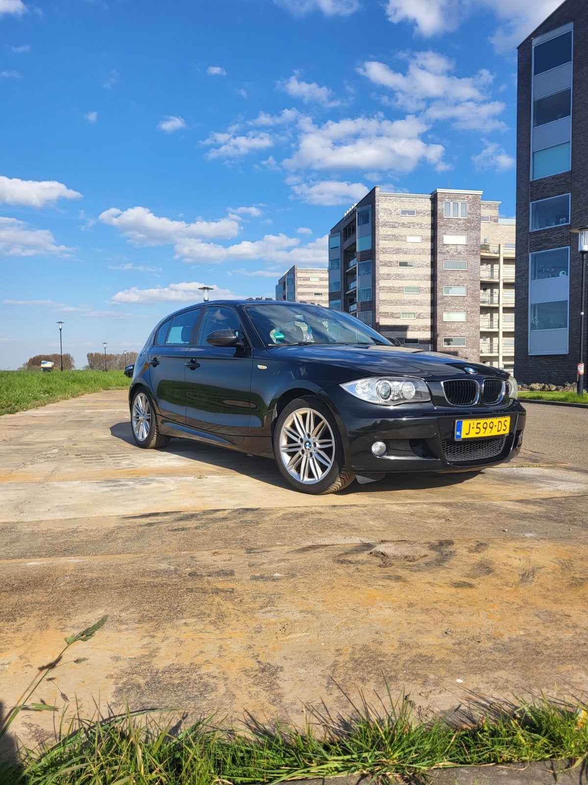 BMW 1-Serie 2.0 120I 5DR 2008 Zwart M-Pakket, Auto's, BMW, 1-Serie, Achterwielaandrijving, 1995 cc, Zwart