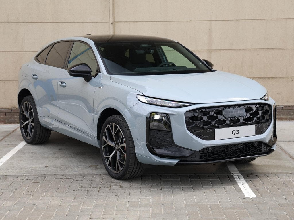 Audi Q3 Sportback S edition e-hybrid 200 kW / 272 PK | Techn, Auto's, Audi, 1800 kg, 1498 cc, 4 cilinders, 150 min