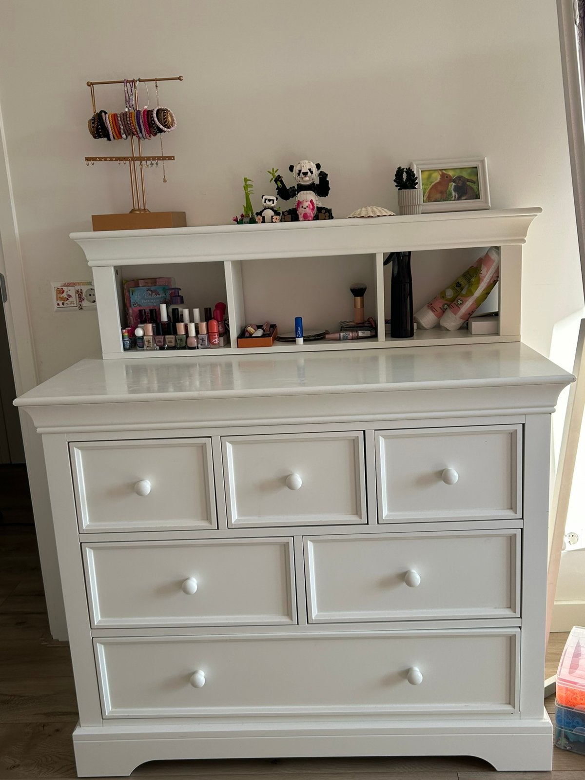 Comodekast met wandrek wit - Merk Kidsmill