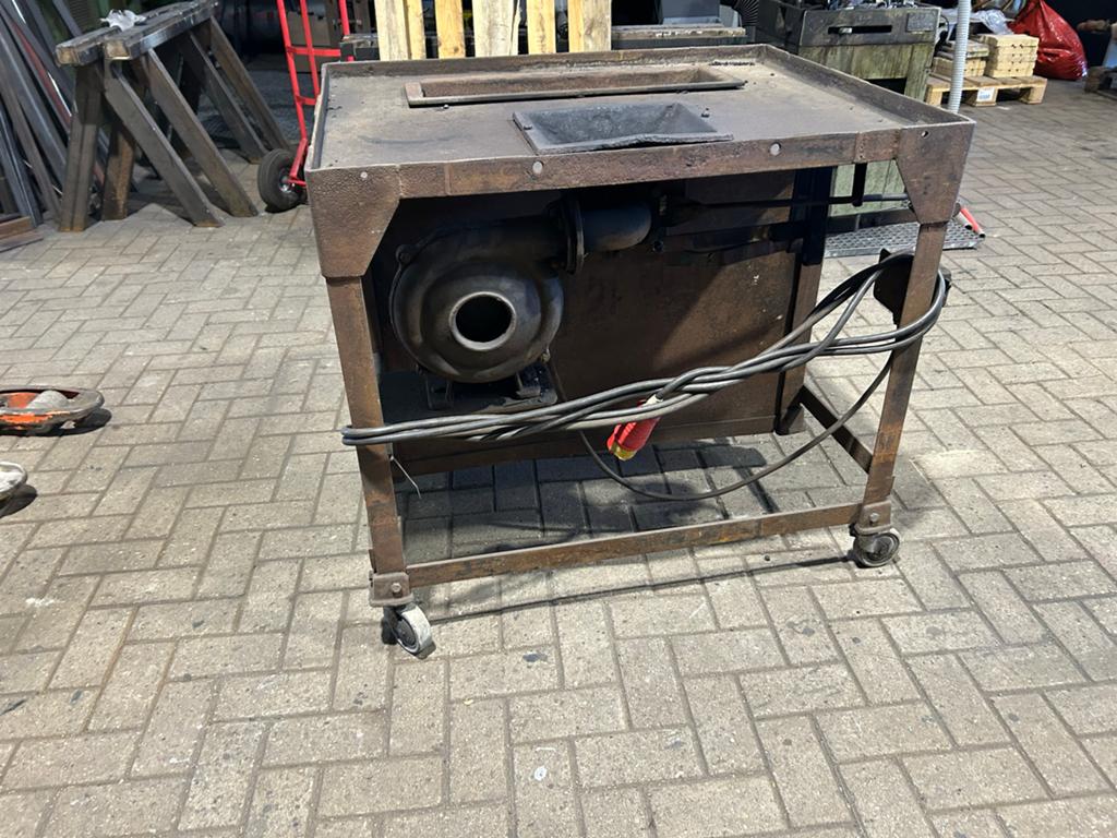 Smidsvuur / Kolenvuur met 380V ventilator, Ophalen of Verzenden, Gebruikt
