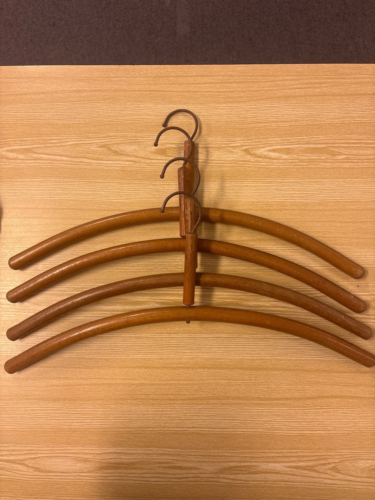 Vintage houten kleerhangers - set van 5, Ophalen, Gebruikt, Hout, Volwassenen