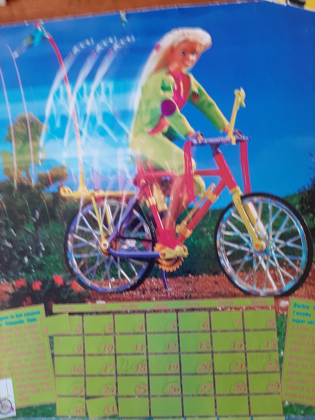 barbie kalender jaren 90, Diversen, Kalenders, Ophalen of Verzenden, Maandkalender