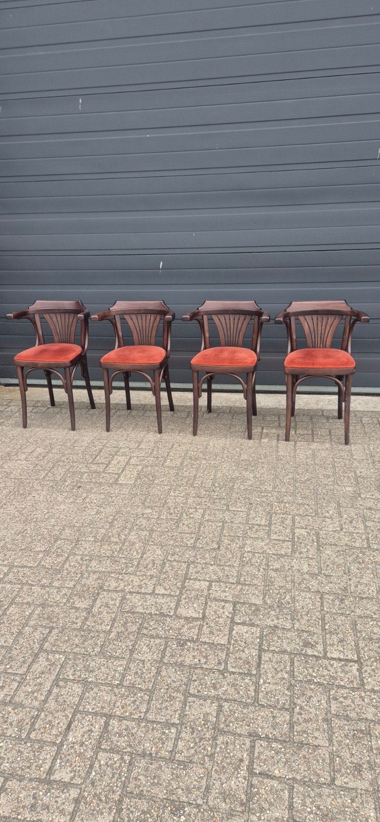 stoelen horeca cafe mancave, Ophalen, Bruin, Geen, Zo goed als nieuw