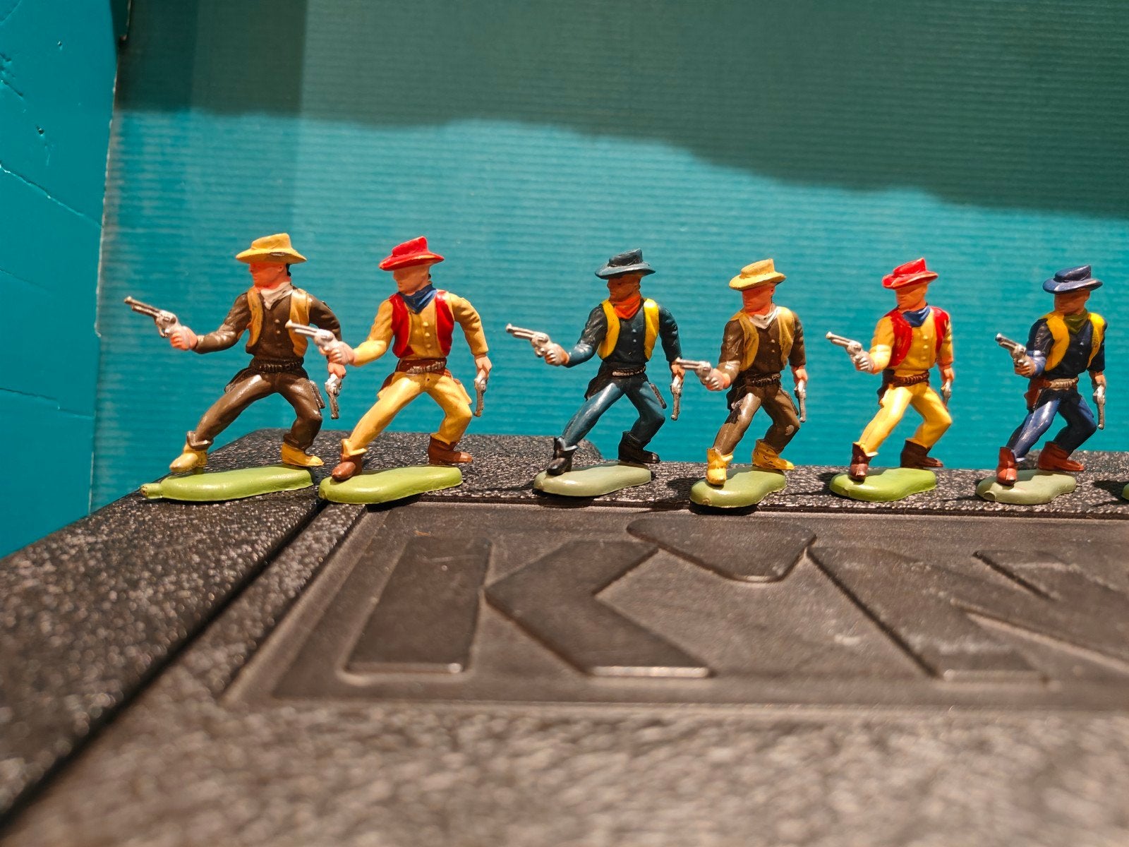 Britains Negen Cowboys - Vintage Speelgoedfiguren, Verzamelen, Ophalen of Verzenden, Gebruikt