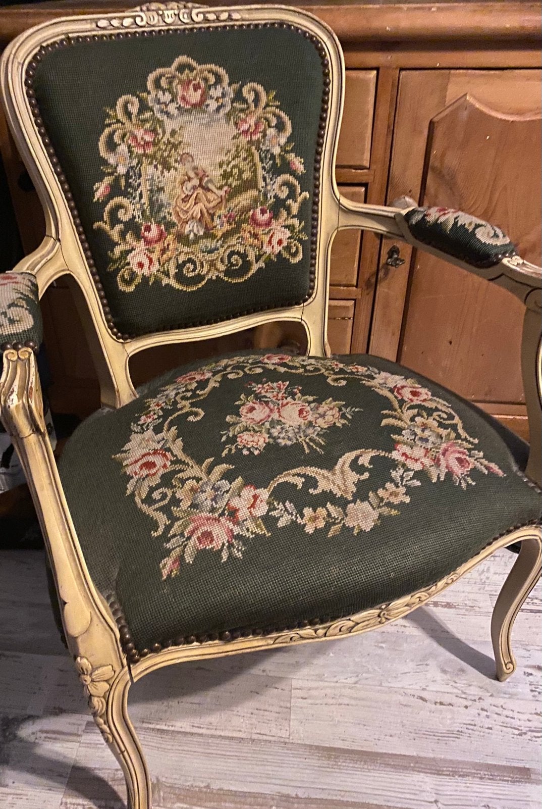Brocante stoel, Ophalen