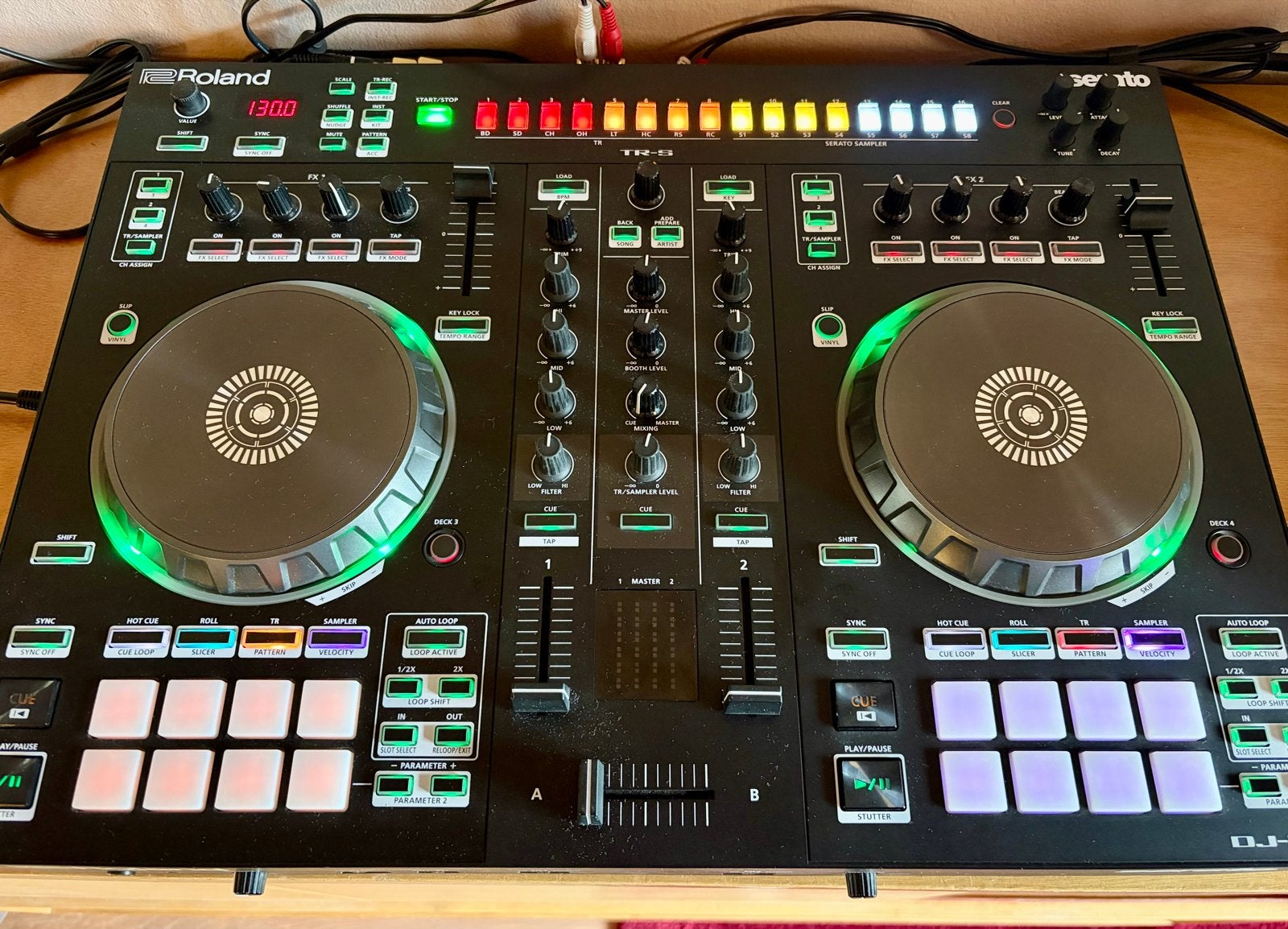 Roland DJ-505 DJ Controller, Muziek en Instrumenten, Dj-sets en Draaitafels, Ophalen, Zo goed als nieuw, Dj-set, Overige merken
