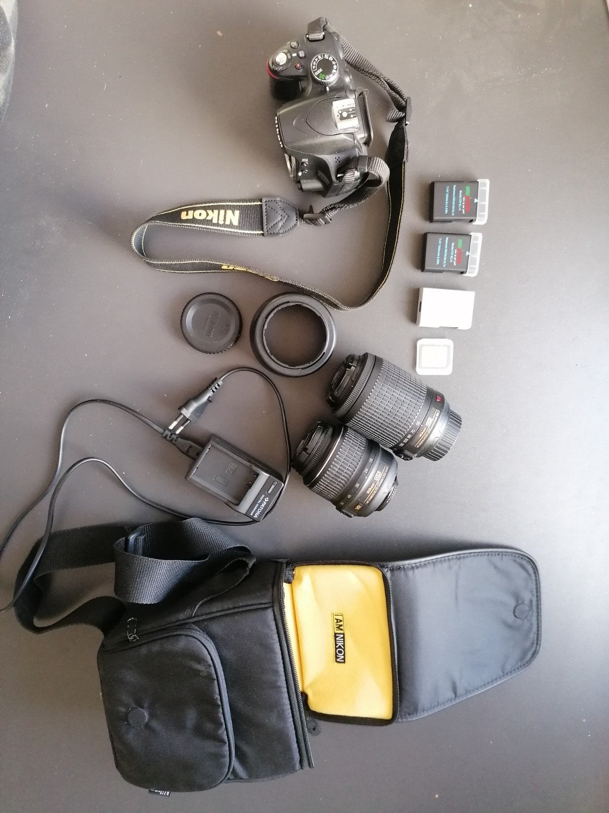Nikon D3200 Spiegelreflexcamera met 2 lenzen en accessoires, Ophalen, Spiegelreflex, Geheugenkaart, Zo goed als nieuw