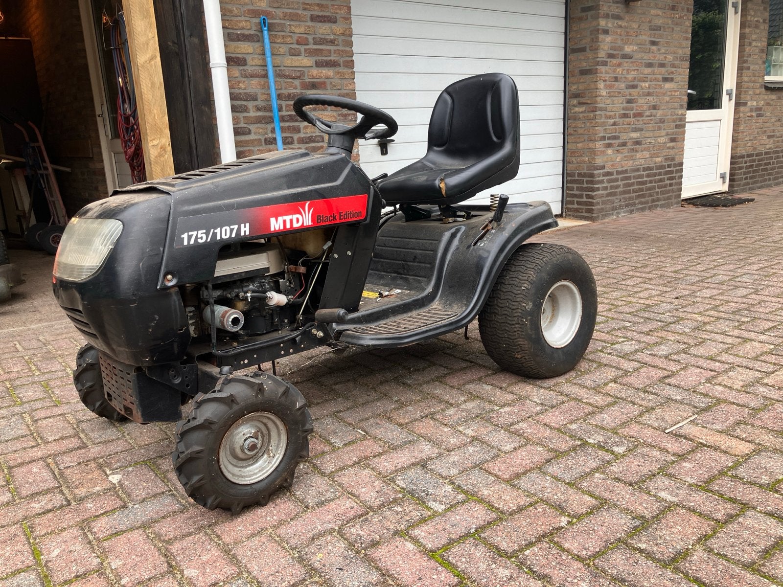 MTD 175/107 H Black Edition Zitmaaier, Ophalen, Gebruikt, 50 cm of meer, Benzine-grasmaaier