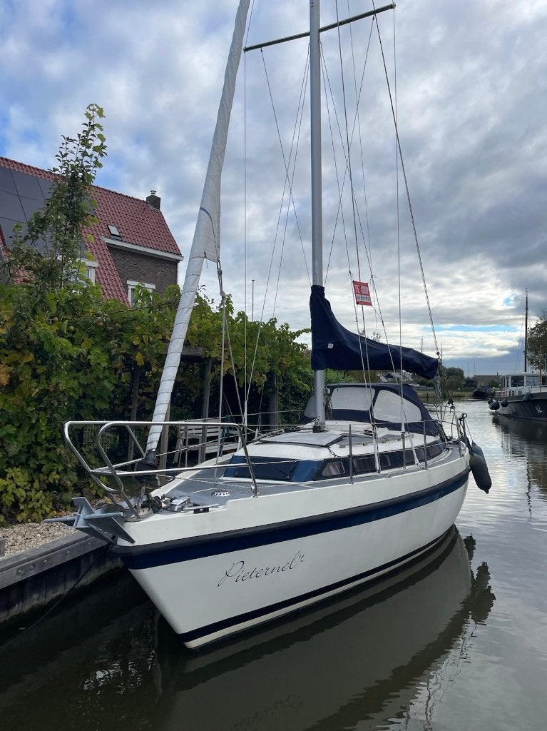 Compromis 909, bouwjaar 1987, 10 m, 1.90 meter, Binnenboordmotor, Tourjacht of cruiser